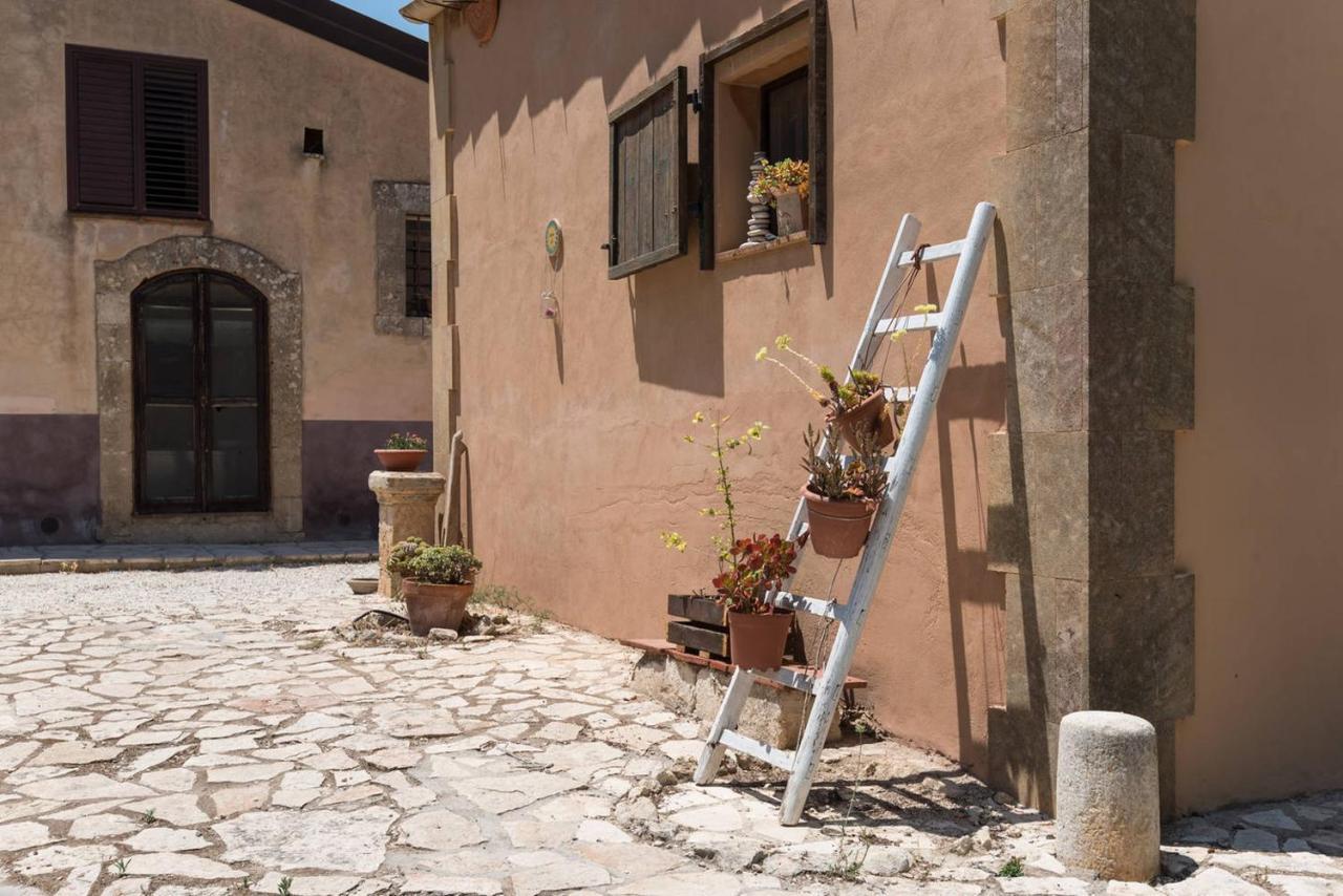 Agriturismo Terra Di Pace Noto Eksteriør billede