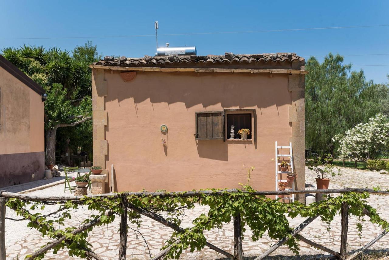 Agriturismo Terra Di Pace Noto Eksteriør billede