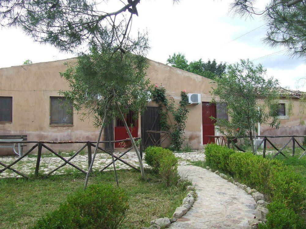 Agriturismo Terra Di Pace Noto Eksteriør billede